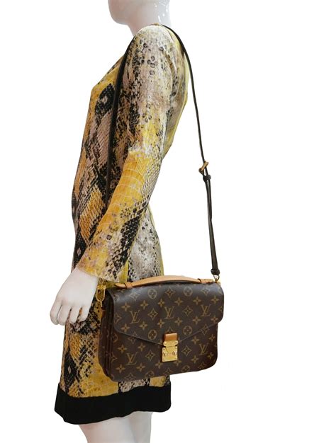 louis vuitton pochette metis handbag with monogram canvas|Pochette Métis Bag .